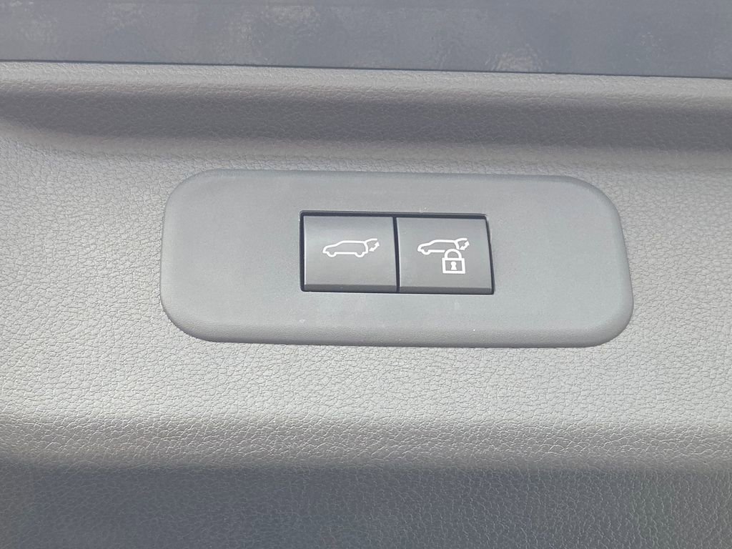 Used 2025 Toyota Grand Highlander FWD image 27