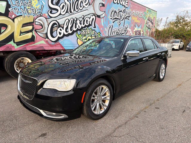Used 2015 Chrysler 300 C w/ Light Group RWD image 3