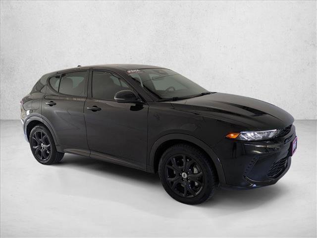 Used 2024 Dodge Hornet R/T Plus w/ R/T Blacktop Package AWD/4WD video 3