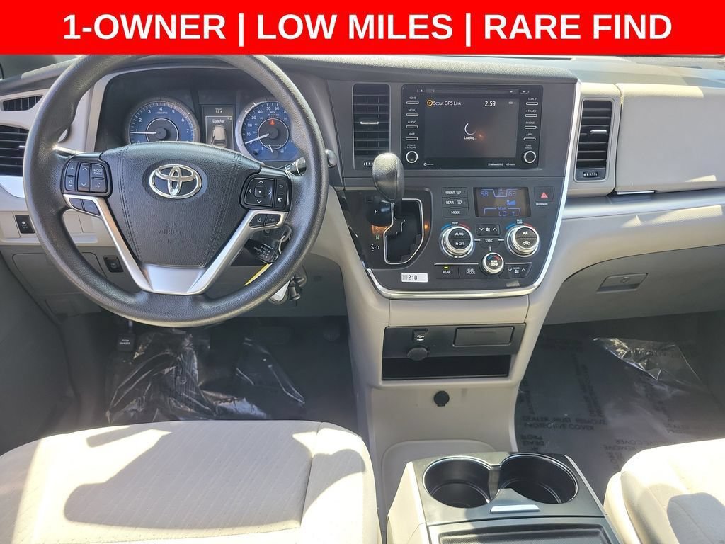 Used 2019 Toyota Sienna LE FWD image 11