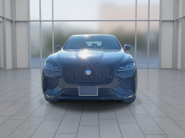 New 2026 Jaguar F-PACE R-Dynamic S image 3
