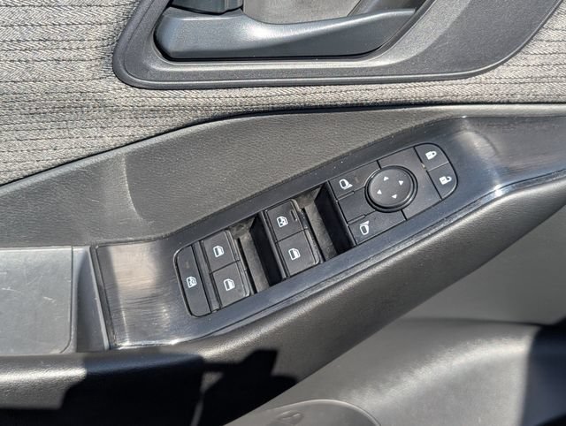 Used 2023 Nissan Rogue S FWD image 17
