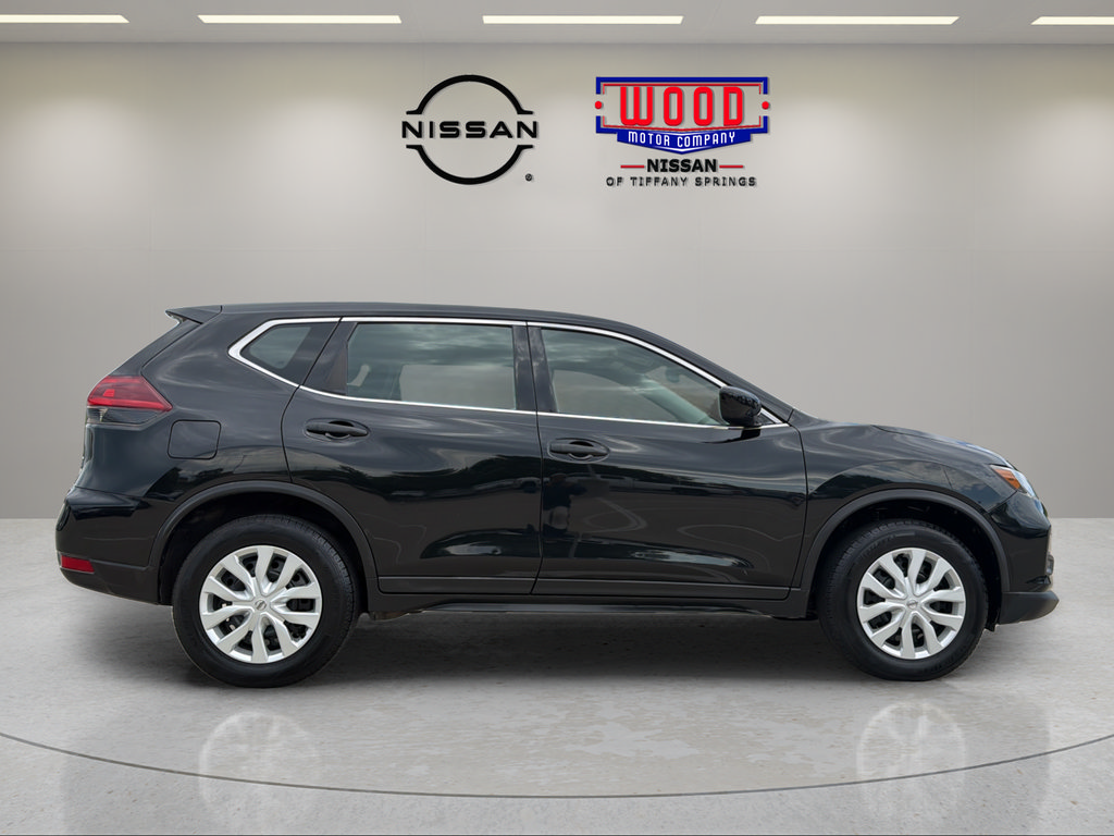 Used 2018 Nissan Rogue S AWD/4WD image 2