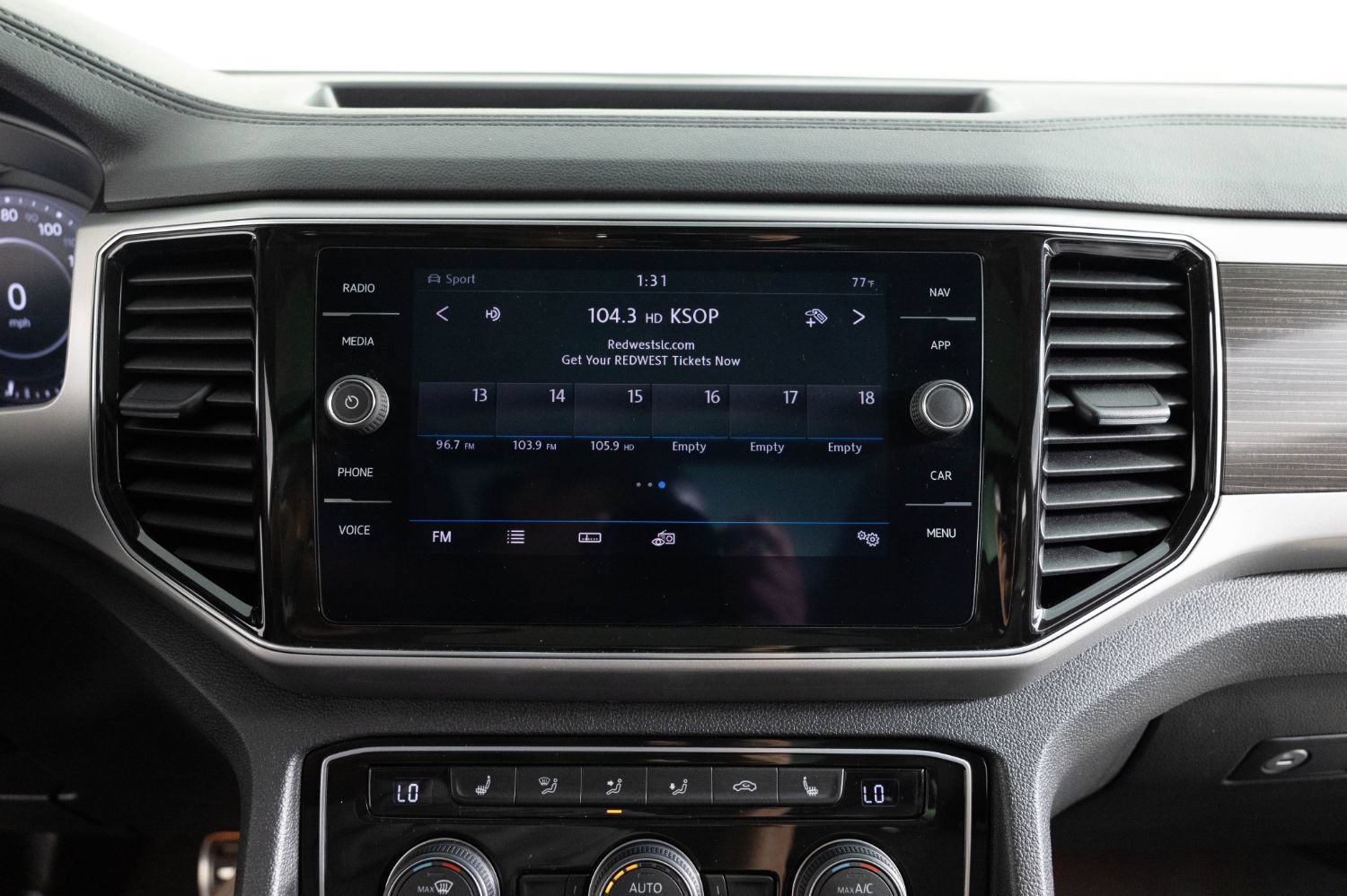 Used 2019 Volkswagen Atlas SEL R-Line AWD/4WD image 43