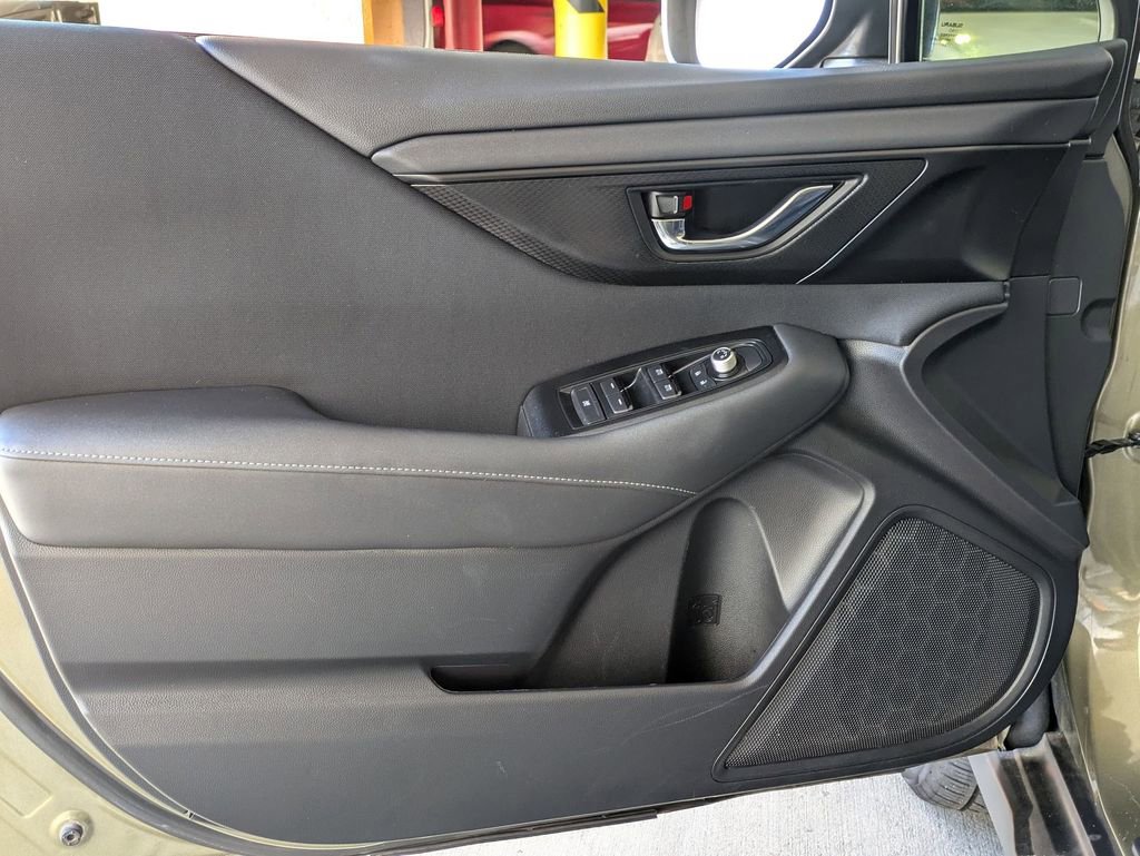 Used 2025 Subaru Outback Premium image 11