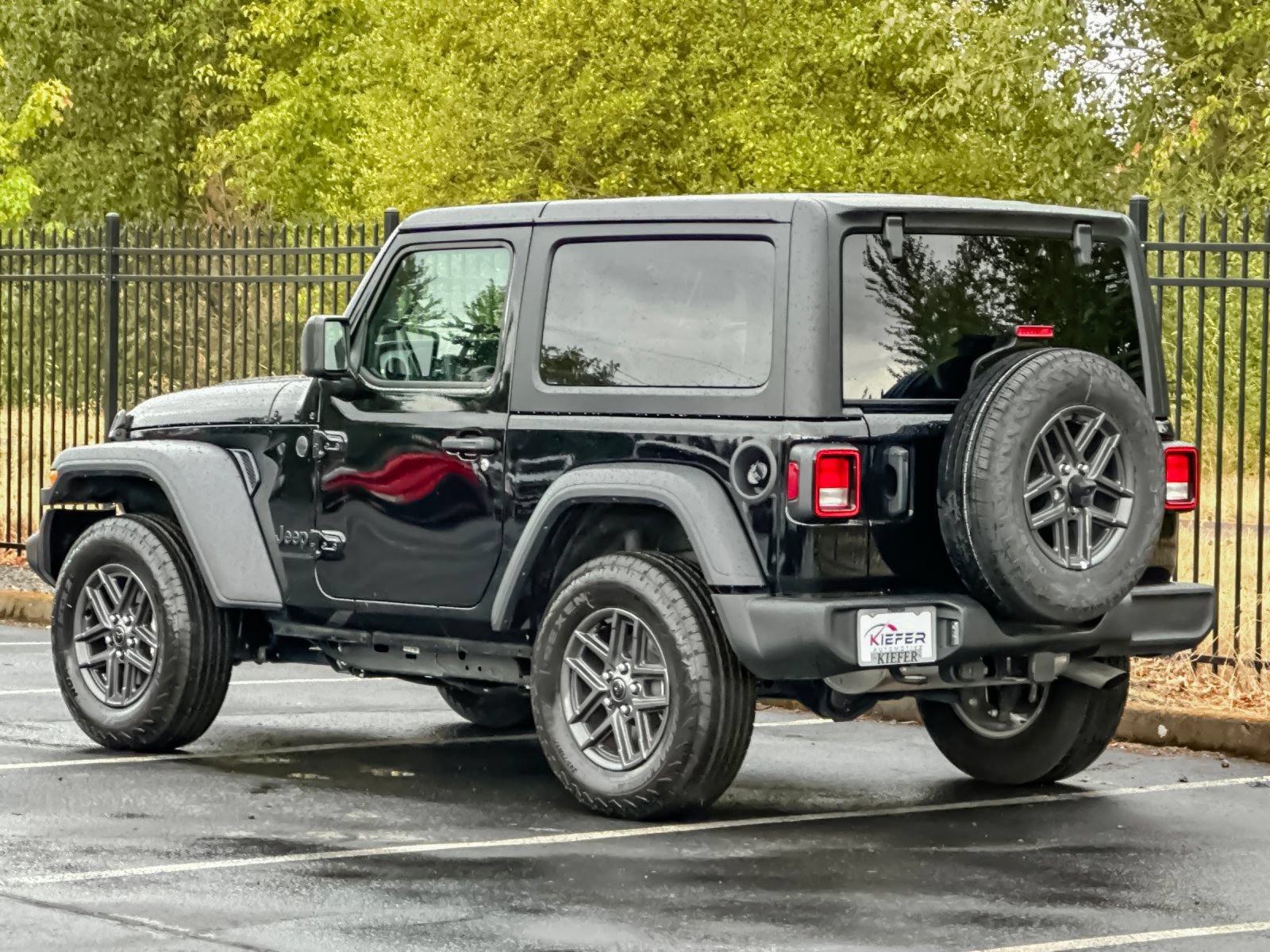 Used 2026 Jeep Wrangler Sport AWD/4WD image 5