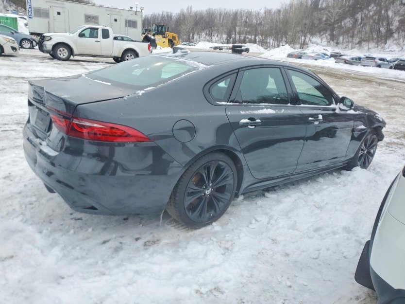 Used 2024 Jaguar XF R-Dynamic SE image 5
