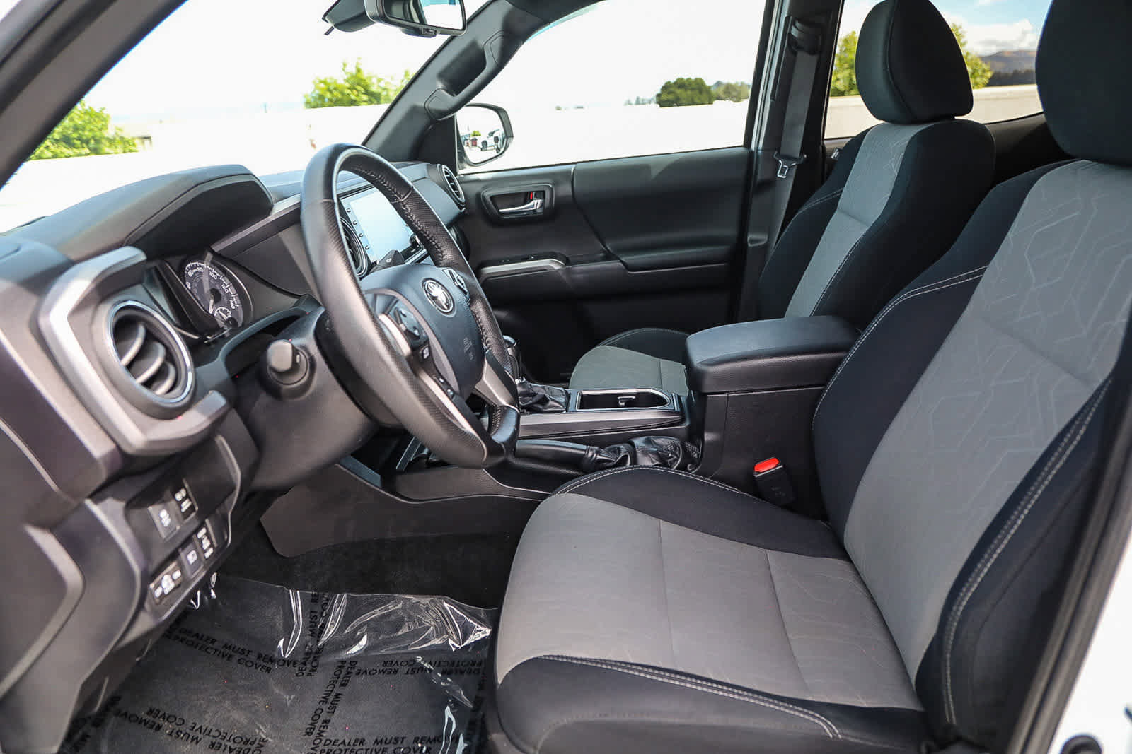 Used 2023 Toyota Tacoma TRD Off-Road AWD/4WD image 17