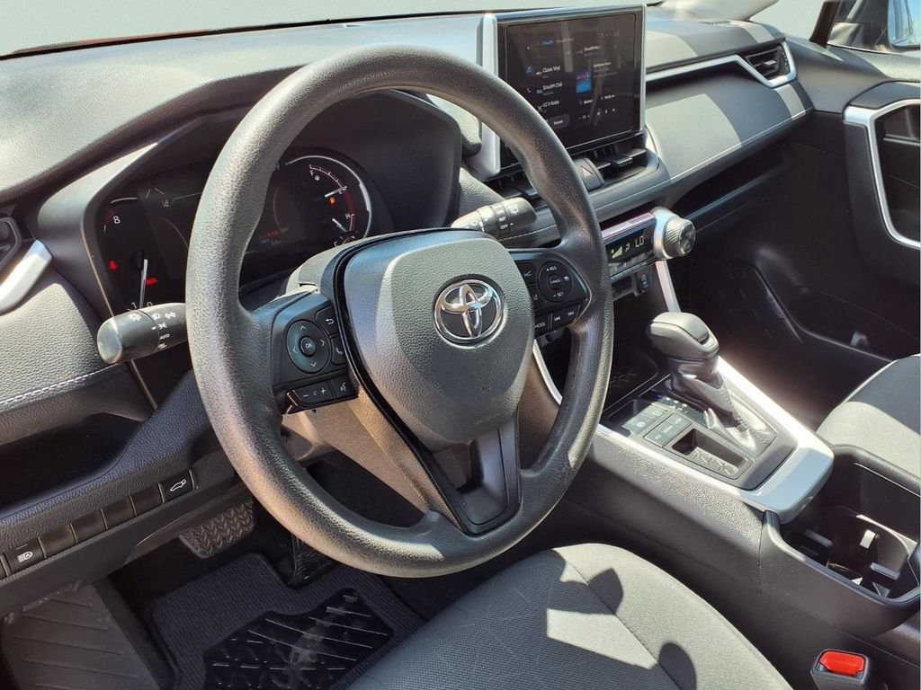 Used 2024 Toyota RAV4 XLE w/ Convenience Package FWD image 16