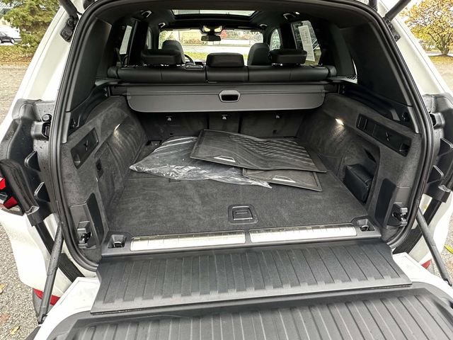 Certified 2025 BMW X5 xDrive50e w/ Premium Package image 17