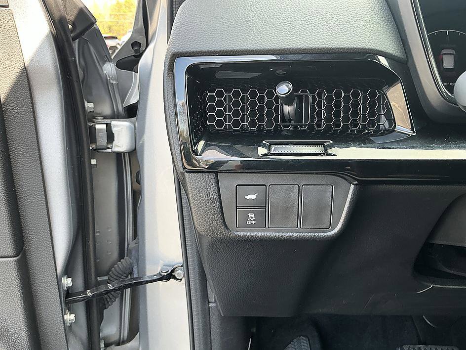 Used 2023 Honda CR-V EX-L image 13