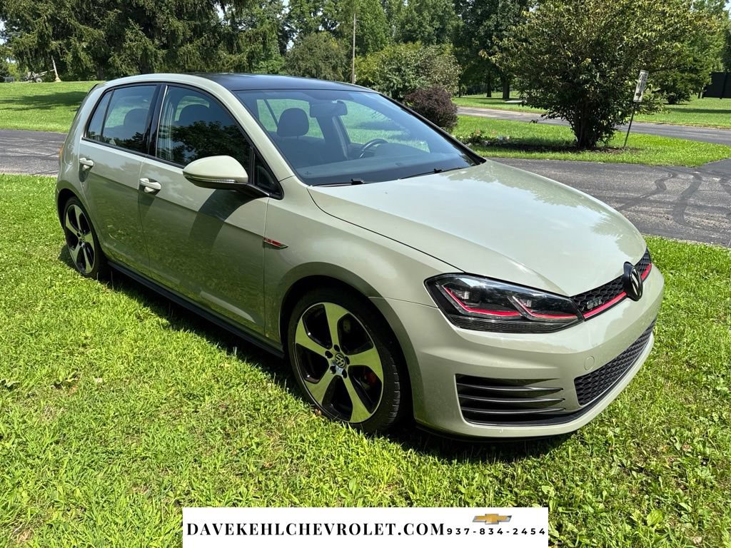 Used 2017 Volkswagen Golf 4-Door FWD image 8