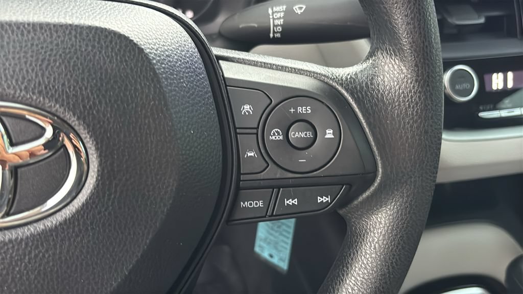 Used 2024 Toyota Corolla LE FWD image 16