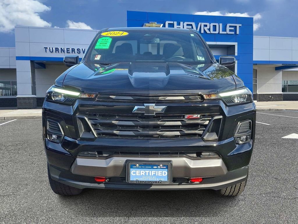 Certified 2024 Chevrolet Colorado Z71 w/ LPO, Dark Essentials Package image 2