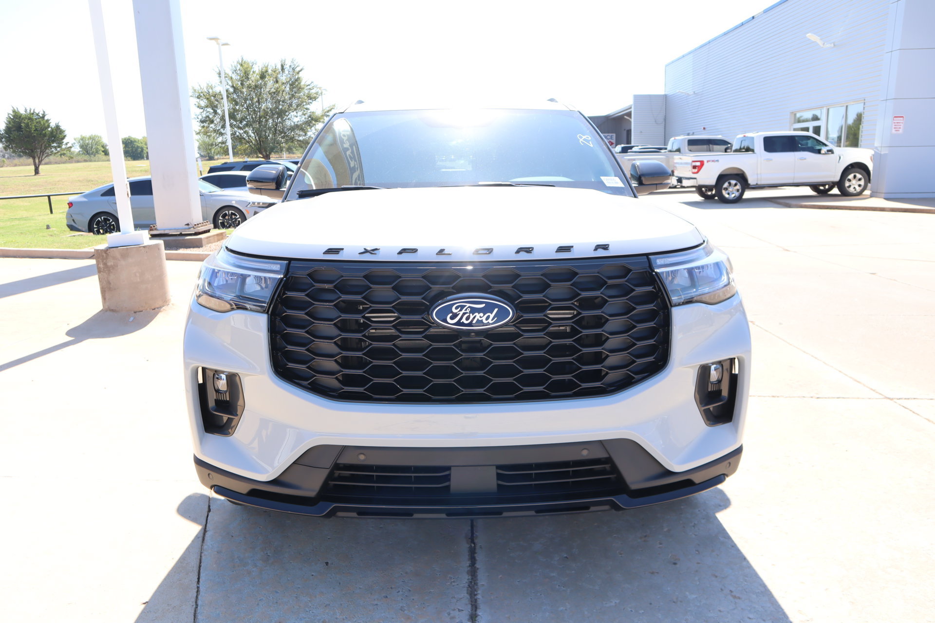 New 2027 Ford Explorer ST-Line w/ Premium Package AWD/4WD image 11
