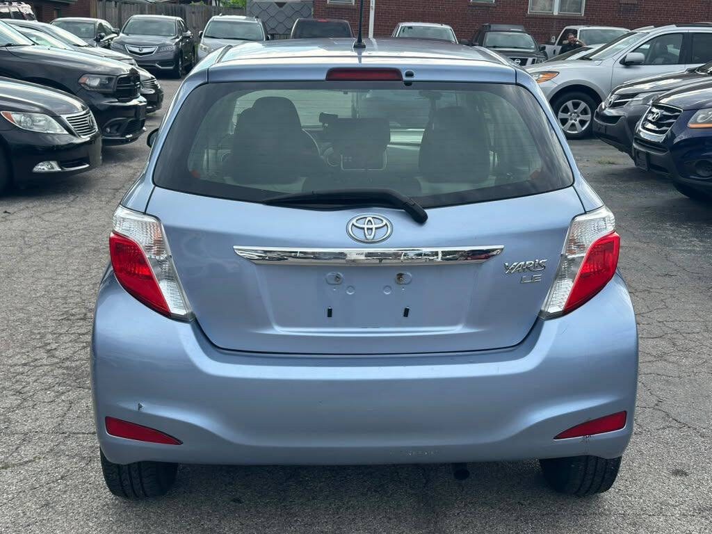 Used 2013 Toyota Yaris LE FWD image 7