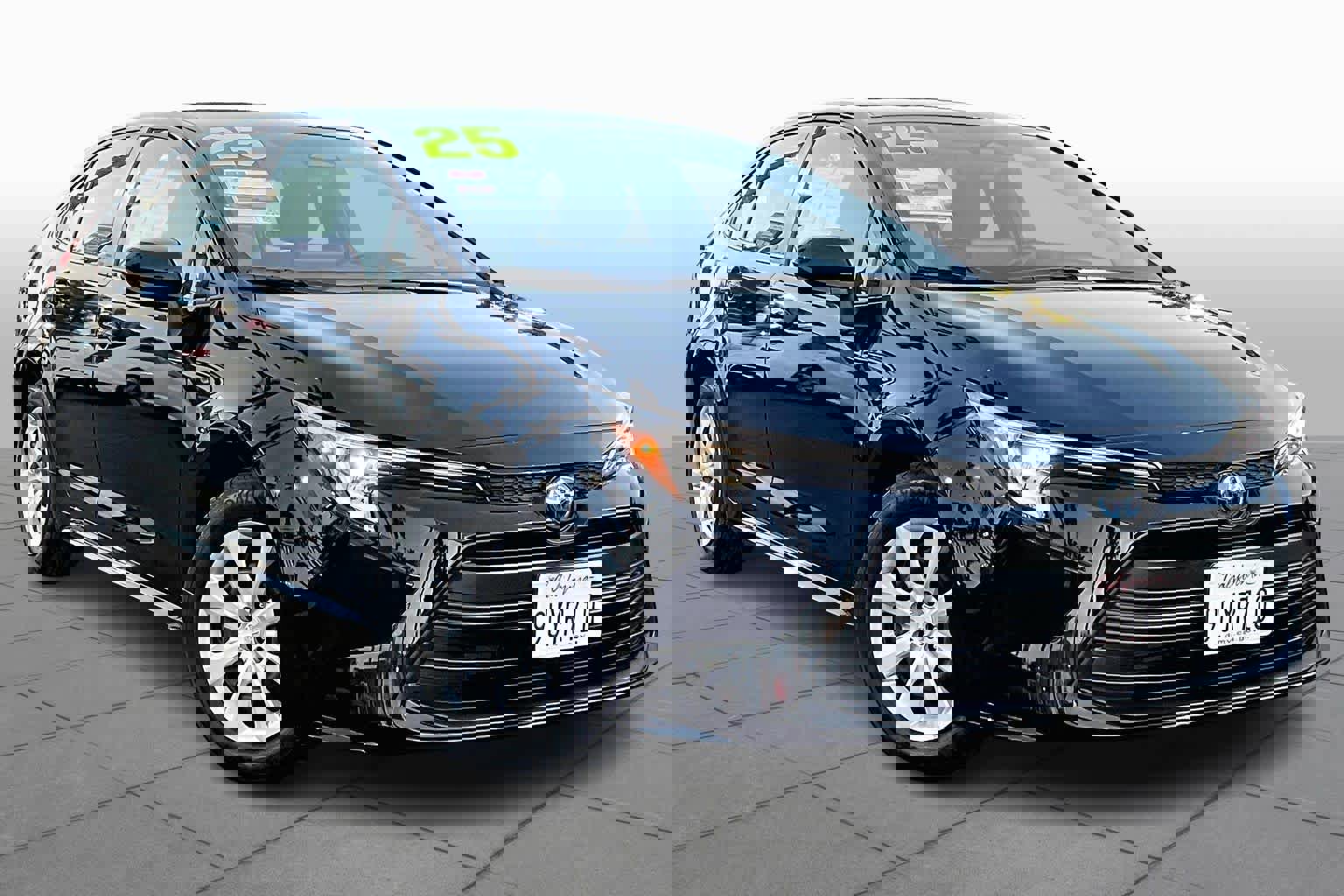 Certified 2025 Toyota Corolla LE image 2