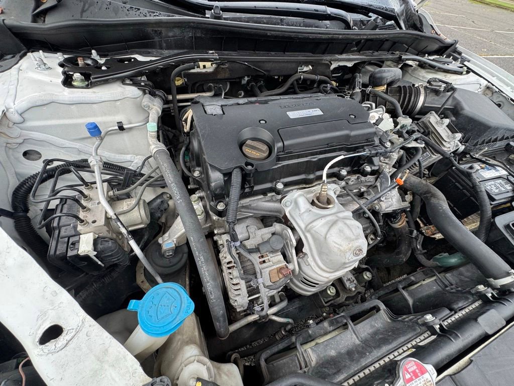 Used 2017 Honda Accord Sport image 32