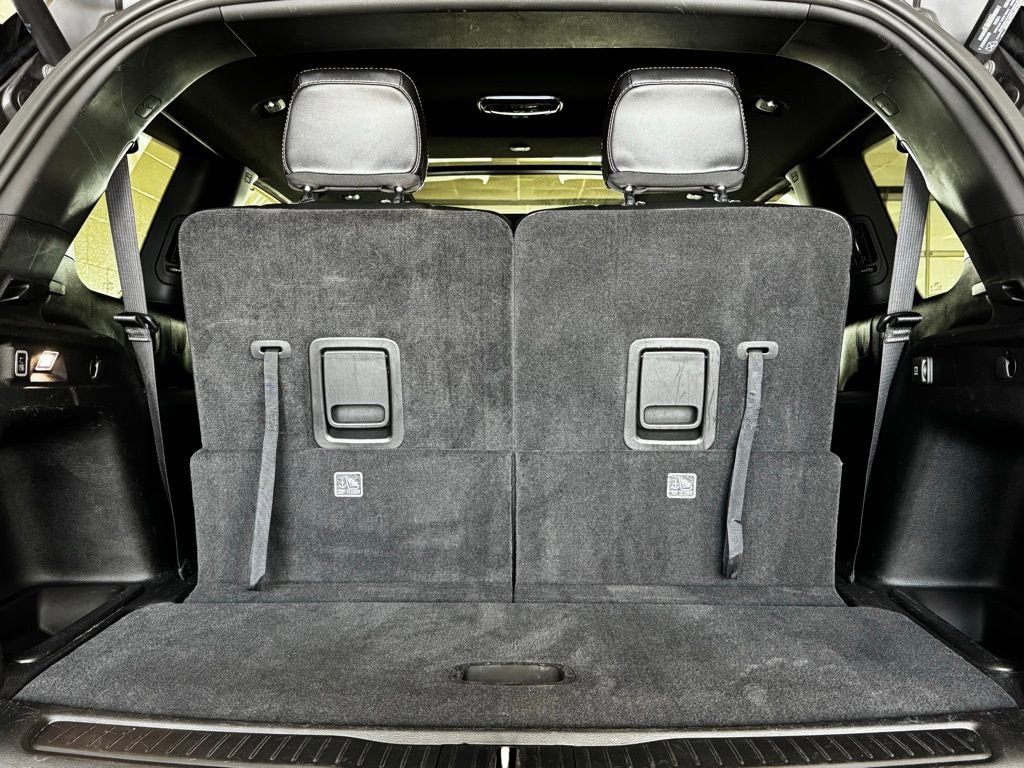 Certified 2024 Jeep Grand Cherokee L Limited w/ Luxury Tech Group II image 11