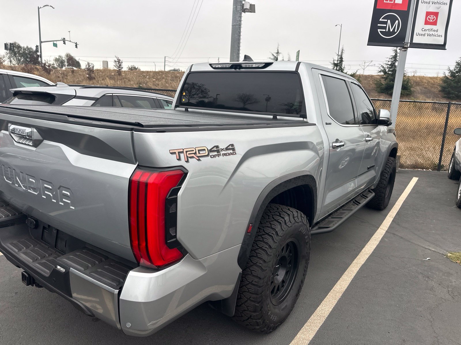 Used 2022 Toyota Tundra Limited w/ TRD Off-Road Package AWD/4WD image 4