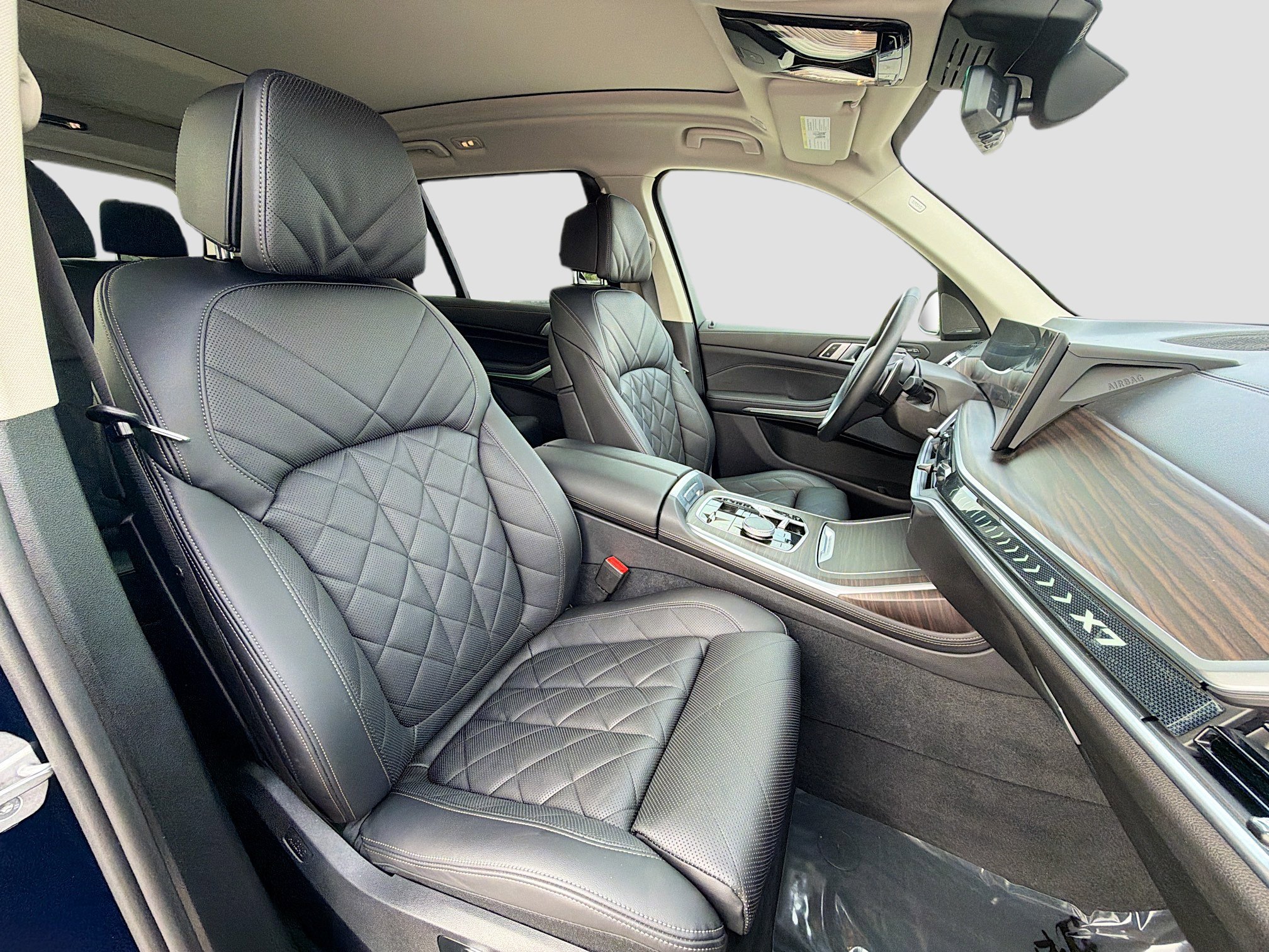 Used 2024 BMW X7 xDrive40i w/ Premium Package AWD/4WD image 16