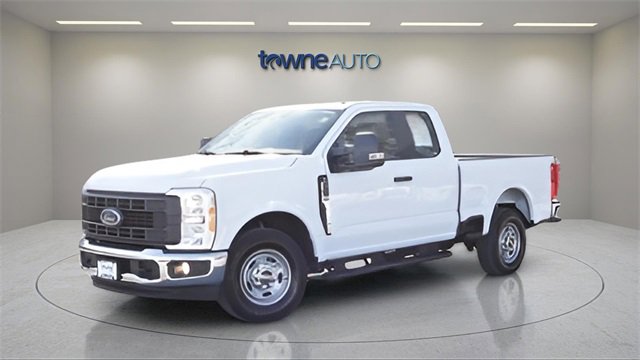 Used 2023 Ford F250 XL w/ XL Chrome Package image 3