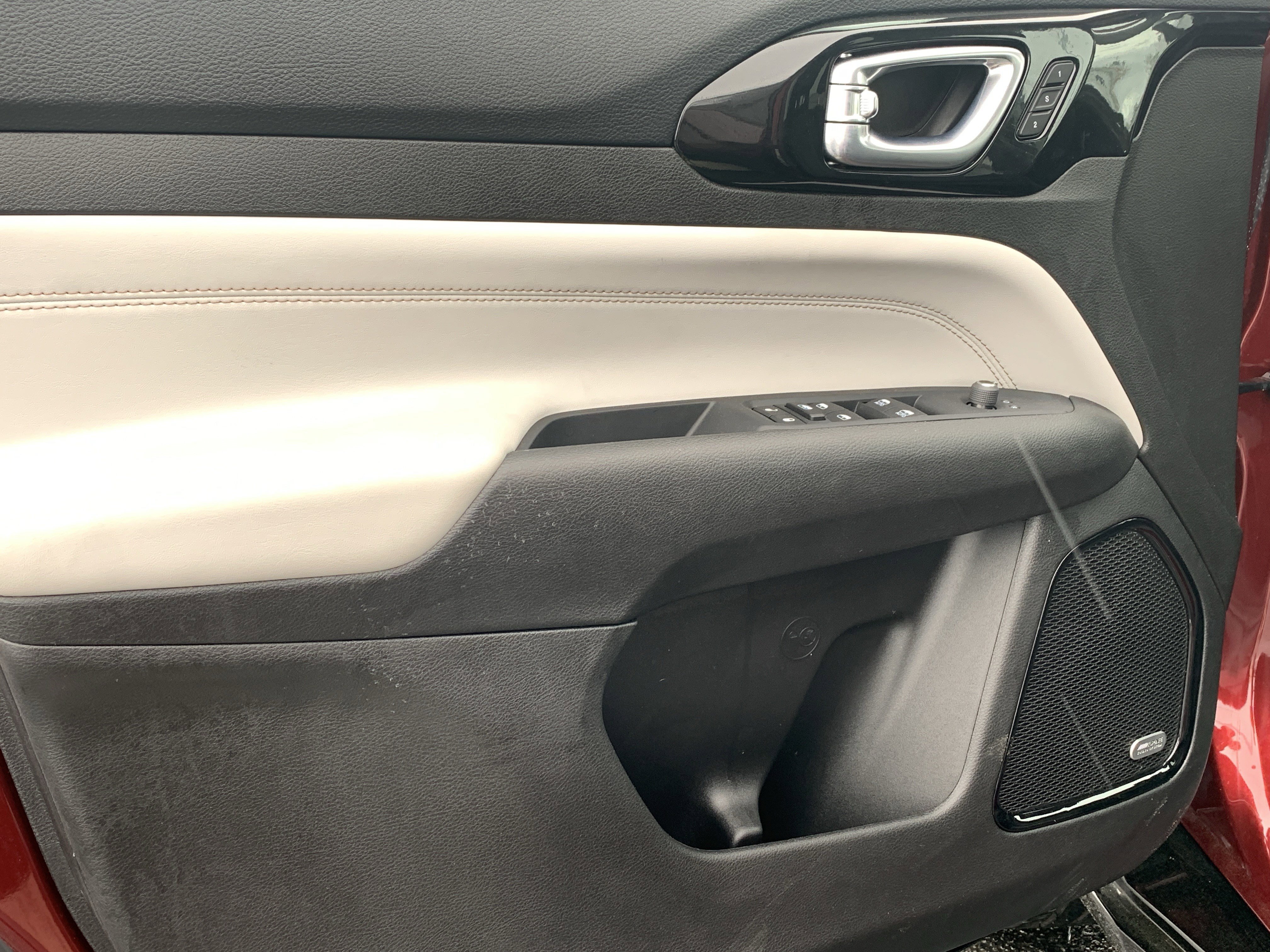 Used 2022 Jeep Compass Limited w/ Elite Group image 13