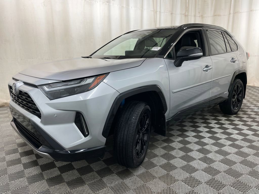 Used 2024 Toyota RAV4 XSE w/ Advanced Technology Package AWD/4WD image 17