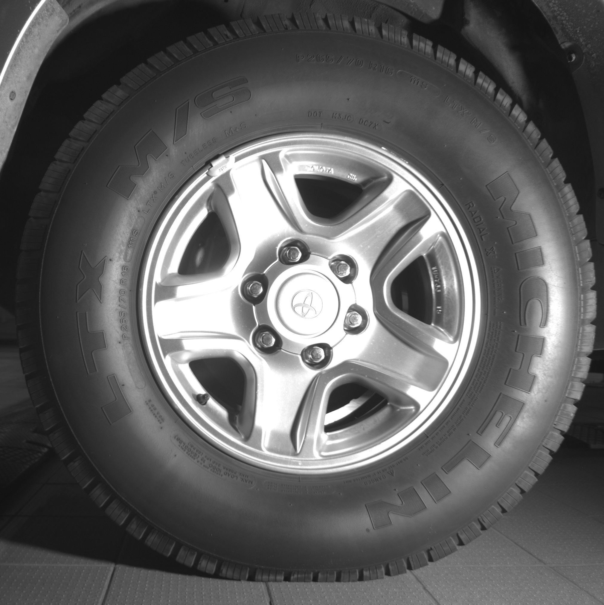 Used 2000 Toyota 4Runner SR5 AWD/4WD image 17
