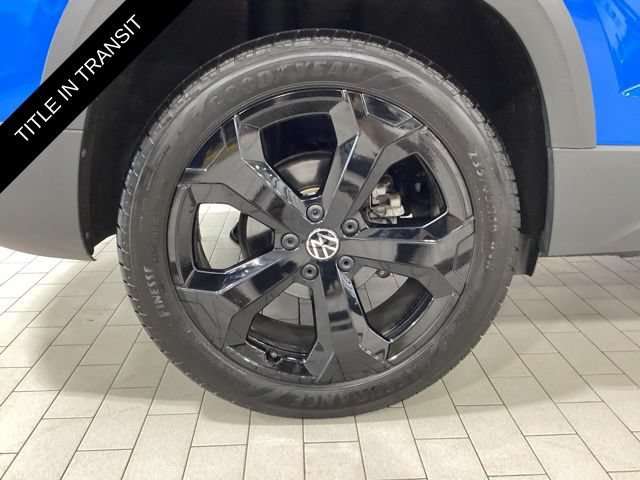 Used 2025 Volkswagen Taos SE AWD/4WD image 24