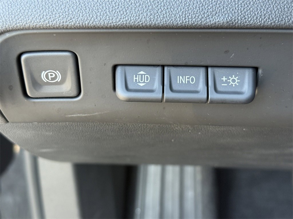 Used 2023 Buick Enclave Avenir w/ Avenir Technology Package image 24