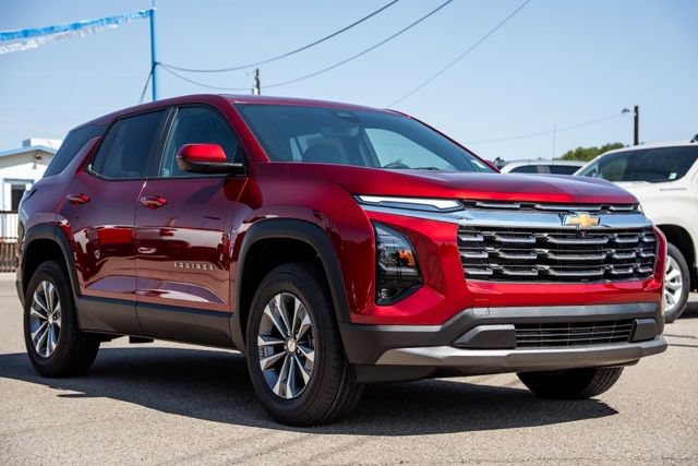 New 2027 Chevrolet Equinox LT w/ Safety and Technology Package FWD image 3