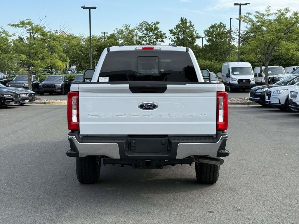 New 2026 Ford F250 XLT w/ FX4 Off-Road Package AWD/4WD image 3