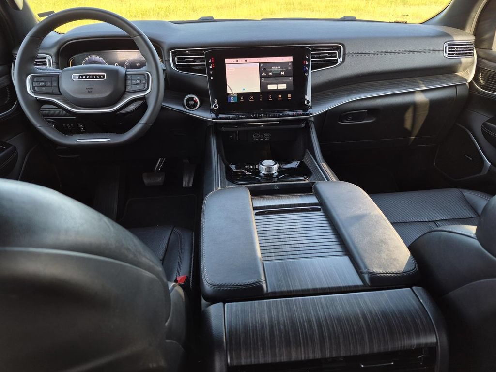 Used 2024 Jeep Wagoneer Series II w/ Flexible Seating Group AWD/4WD image 20