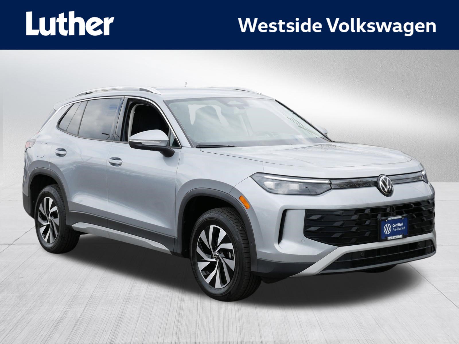 Certified 2025 Volkswagen Tiguan S AWD/4WD image 1