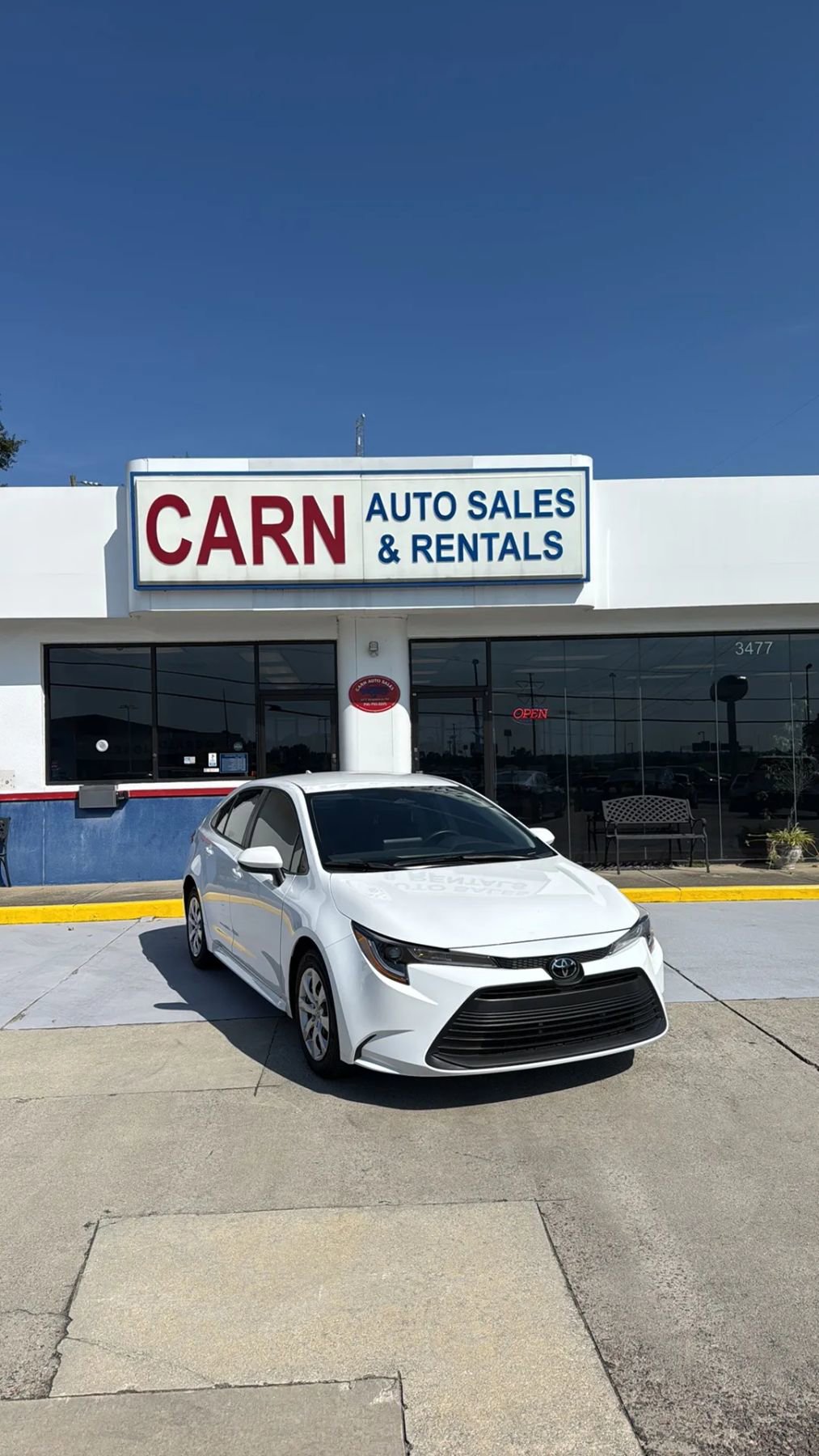 Used 2025 Toyota Corolla LE image 1