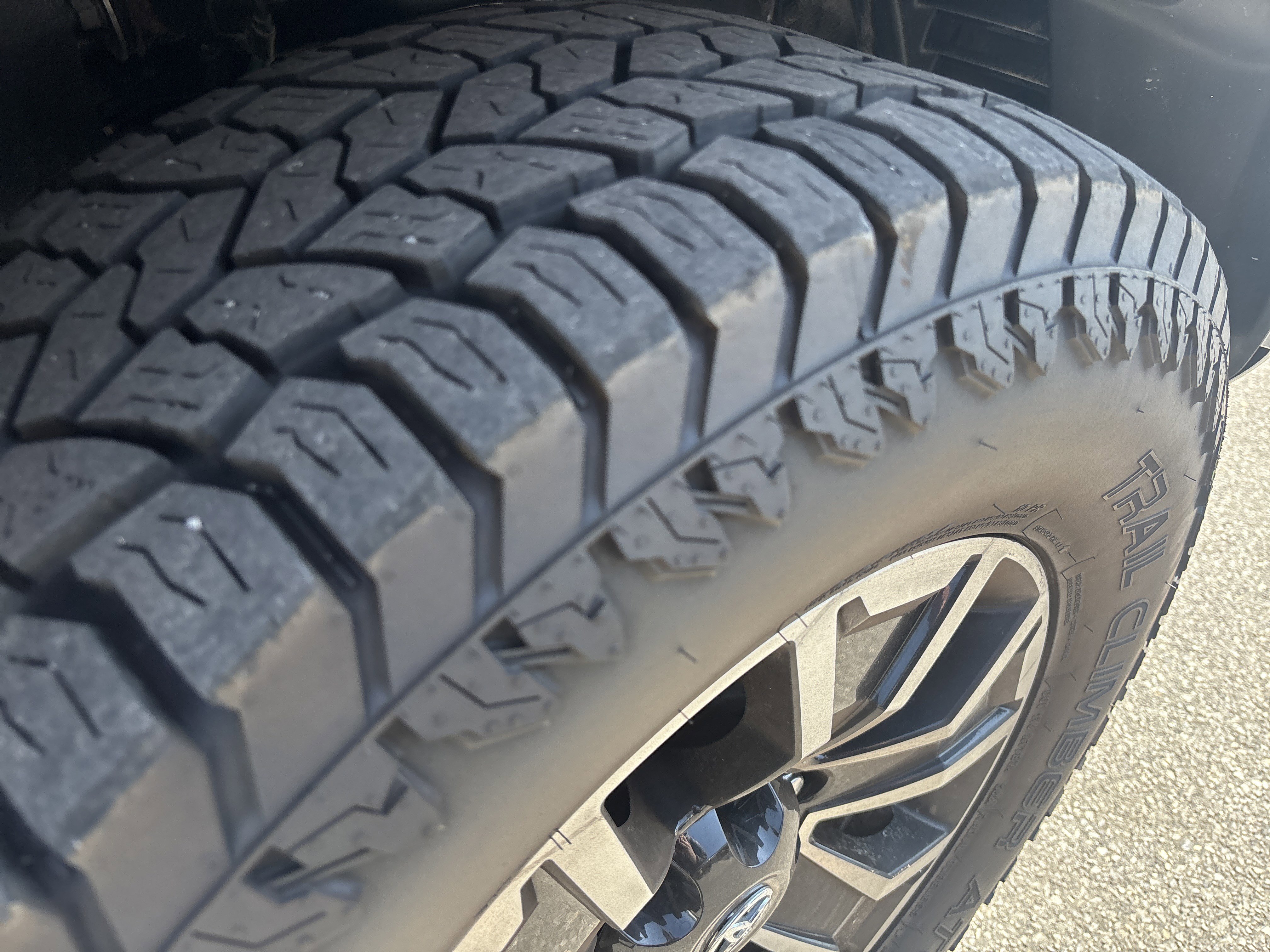Used 2022 Toyota Tacoma TRD Sport AWD/4WD image 19