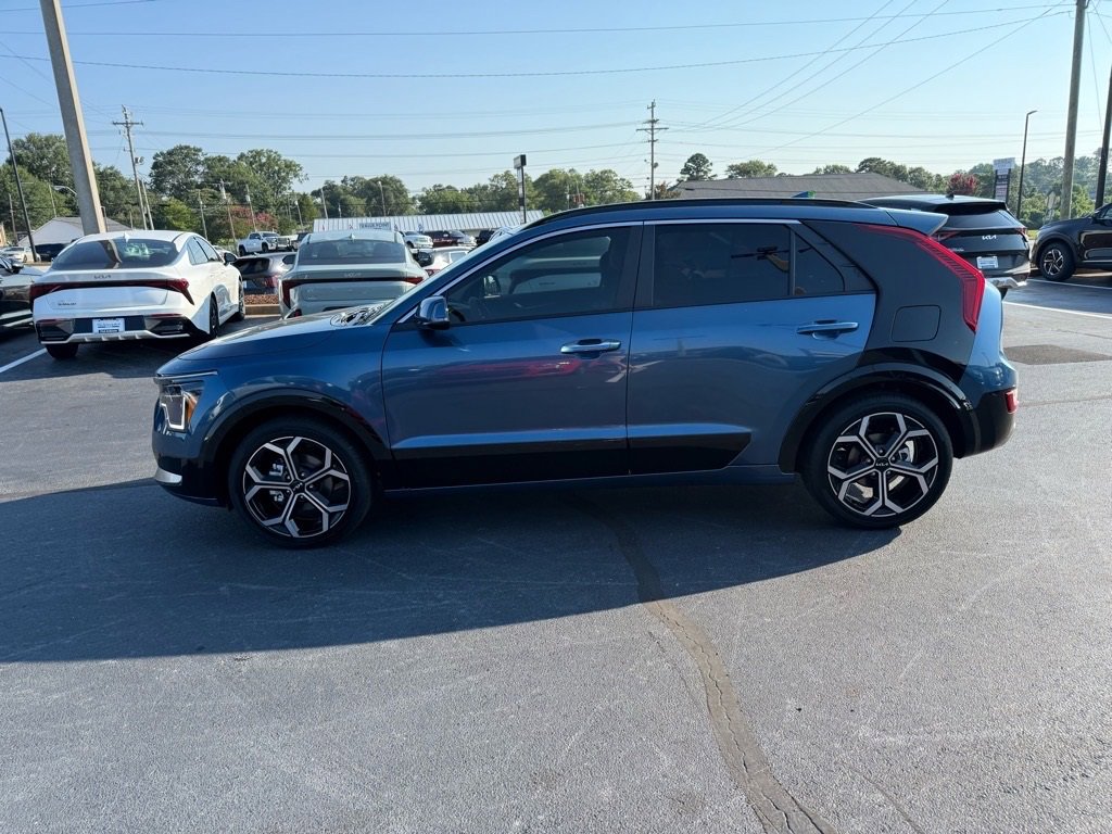 New 2025 Kia Niro SX Touring image 6