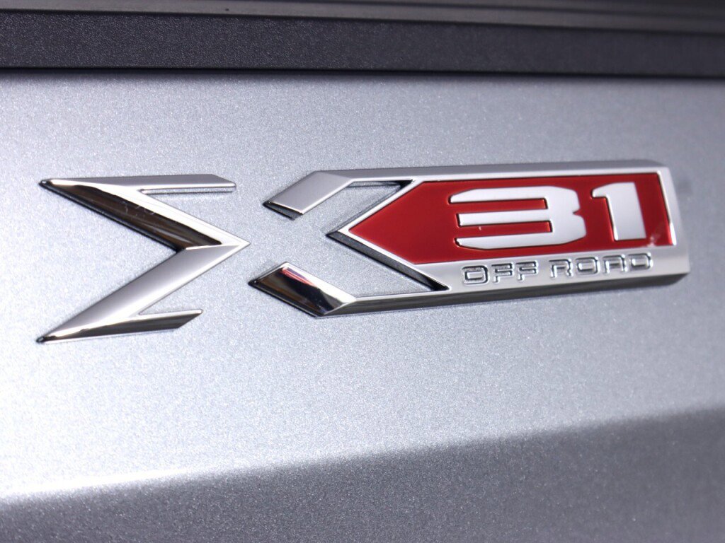 Used 2021 GMC Sierra 1500 SLT image 41