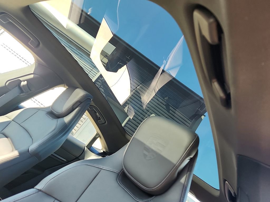 Certified 2025 Porsche Taycan image 13