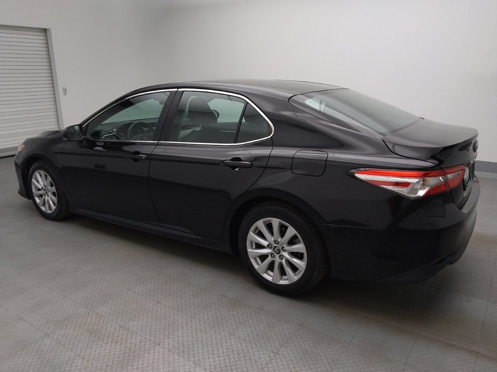 Used 2018 Toyota Camry LE w/ Convenience Package FWD image 3