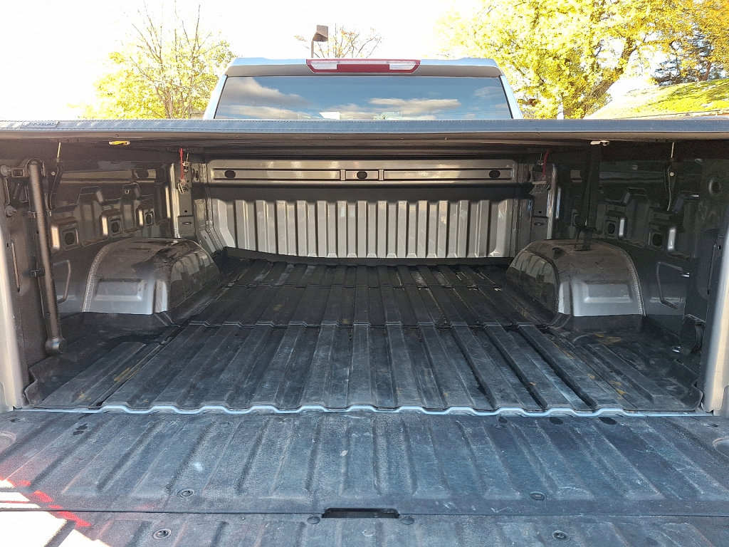 Used 2024 GMC Sierra 1500 Elevation image 17