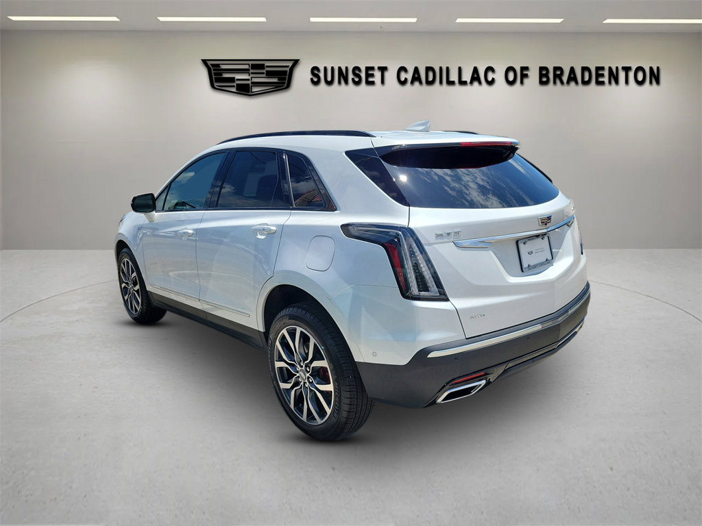 Certified 2022 Cadillac XT5 Sportv w/ Platinum Package AWD/4WD image 6