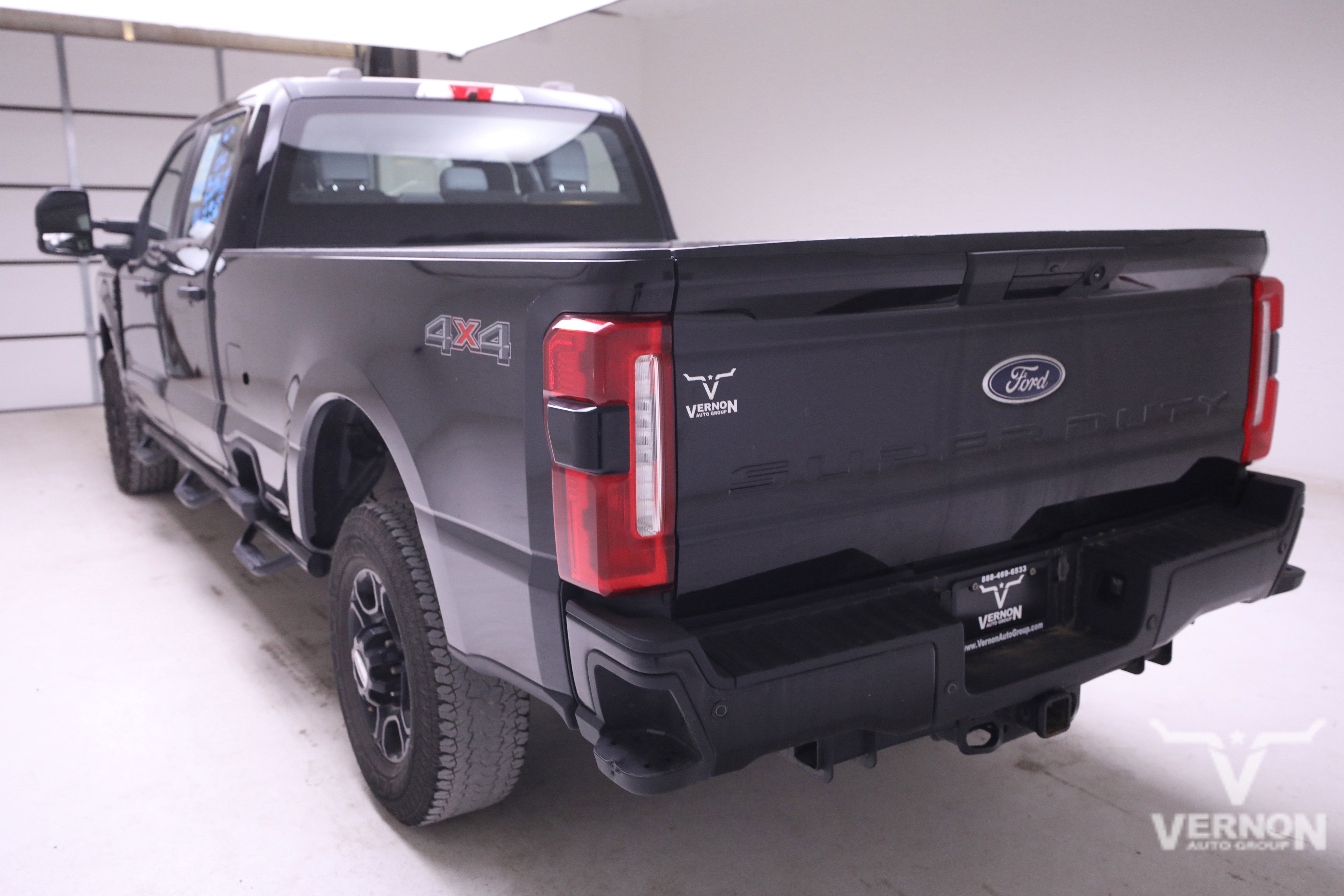 Used 2023 Ford F250 XL w/ STX Appearance Package image 2