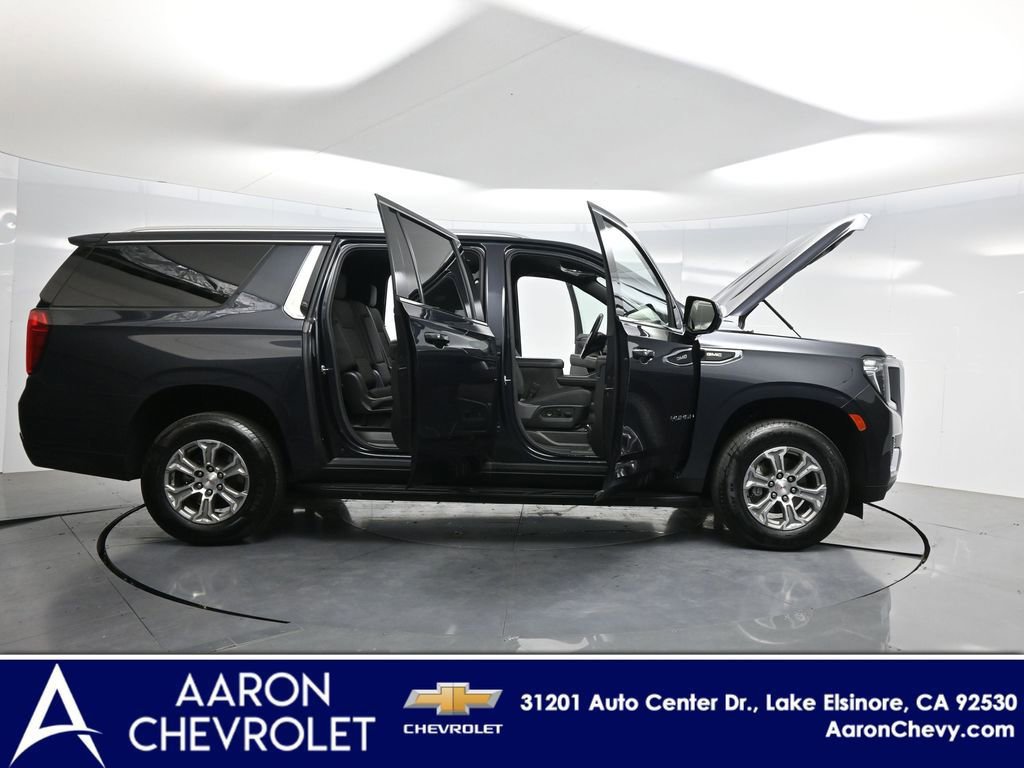 Used 2023 GMC Yukon XL SLE RWD image 3