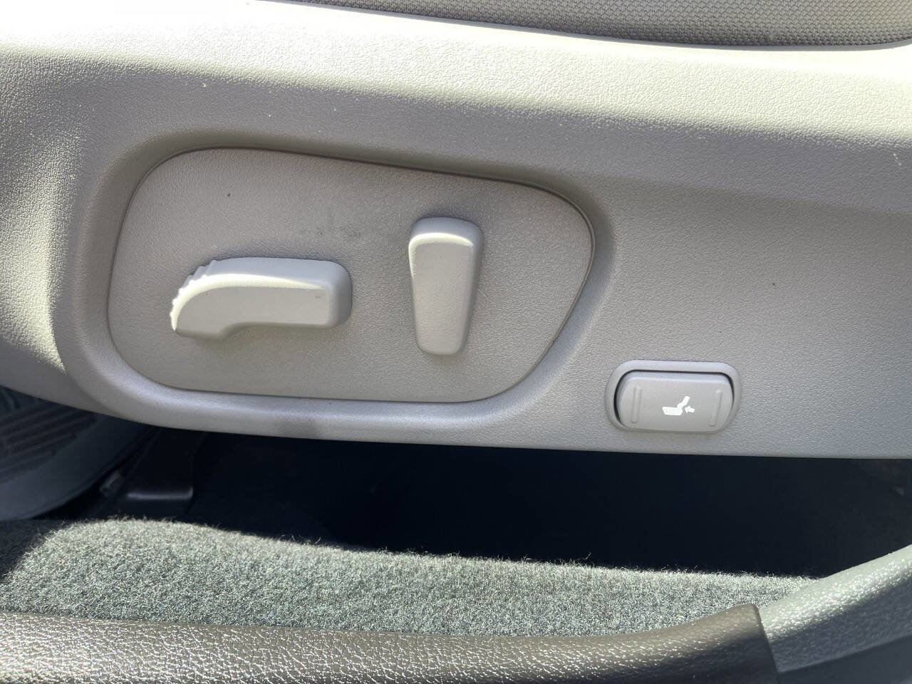 Used 2015 Subaru Forester 2.5i Premium w/ All-Weather Package image 18