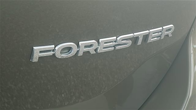 Used 2023 Subaru Forester Premium image 12