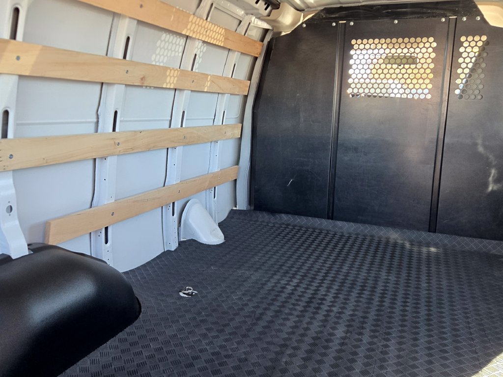 Used 2025 Chevrolet Express 2500 w/ Driver Convenience Package RWD image 9