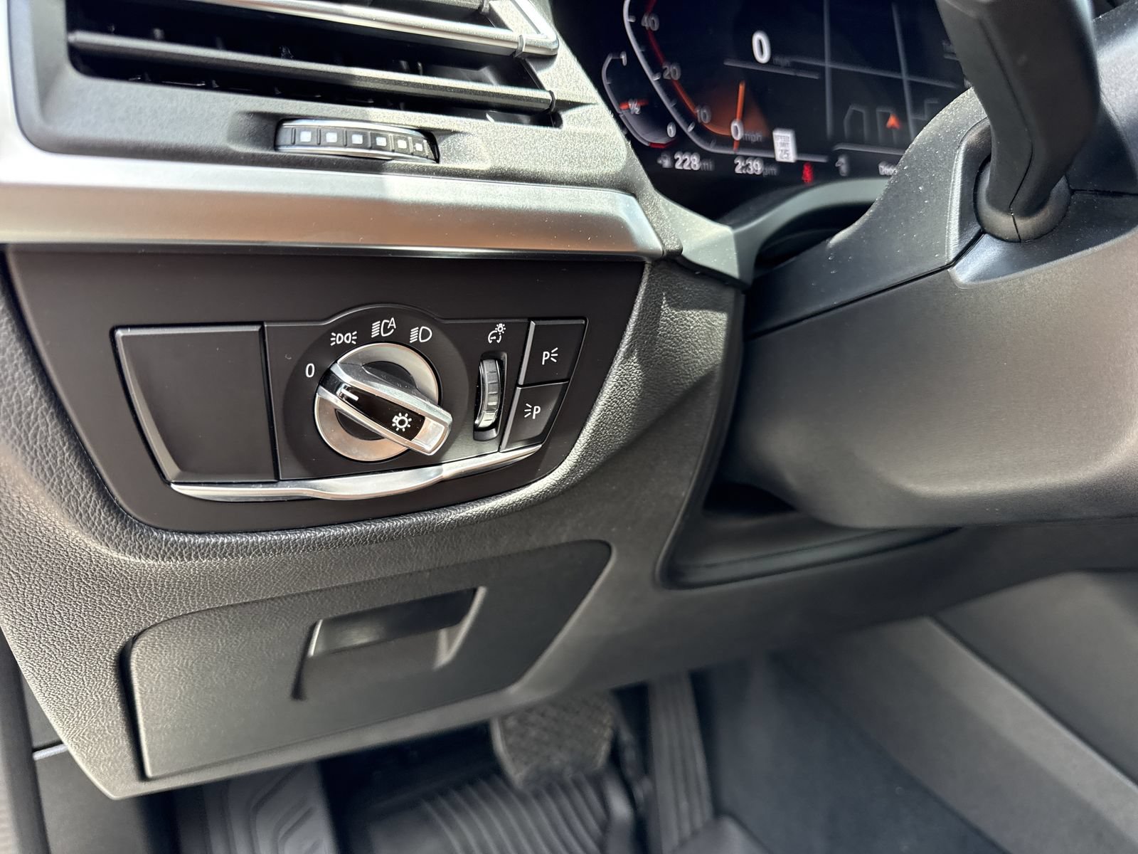 Used 2022 BMW X3 sDrive30i w/ Premium Package 2 RWD image 17