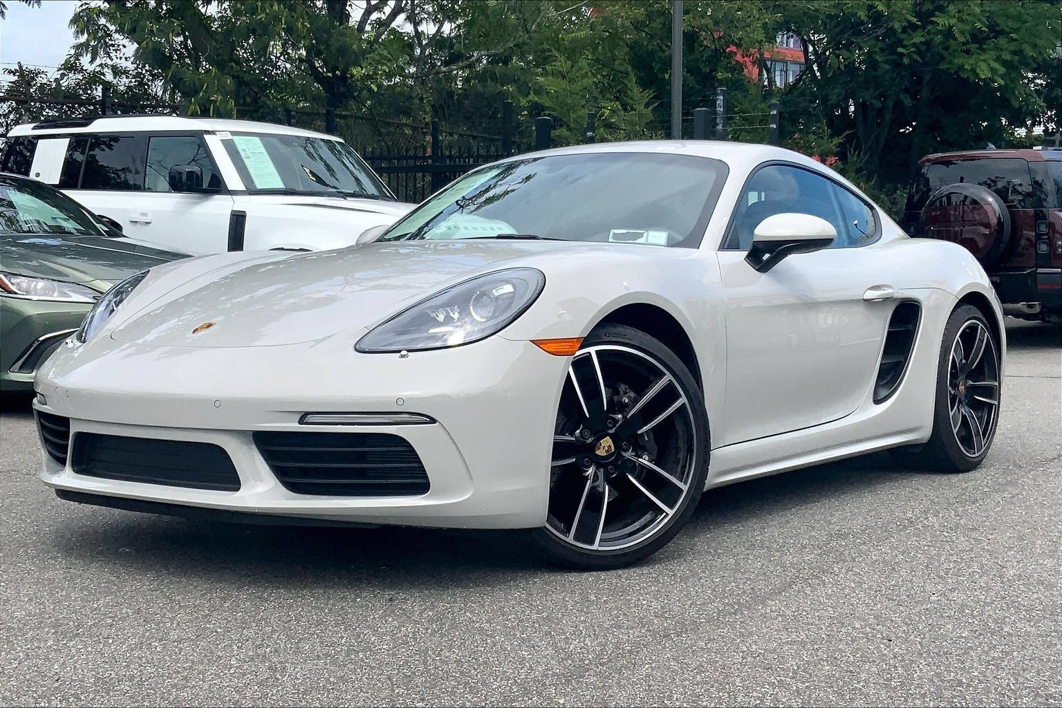 Used 2024 Porsche 718 Cayman RWD image 1